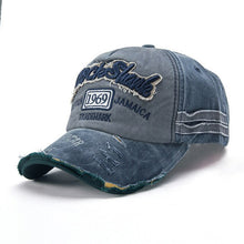 Load image into Gallery viewer, Retro Hat