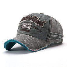 Load image into Gallery viewer, Retro Hat